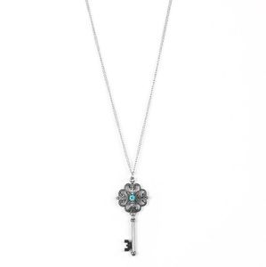 Silver w blue gem necklace